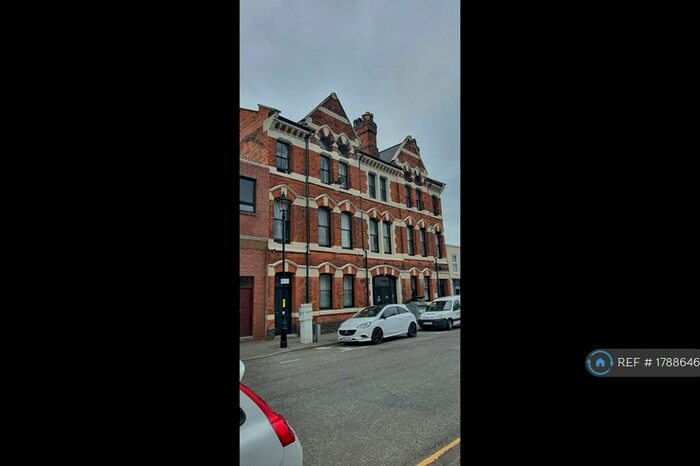 3 Bedroom Flat To Rent In Princess House, Birmingham, B18