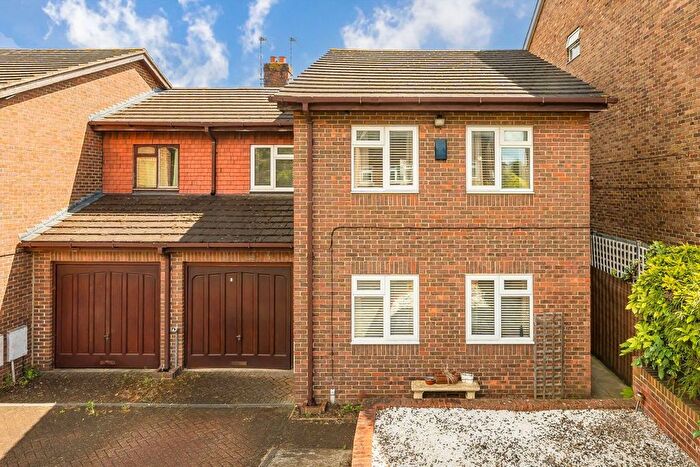 4 Bedroom Semi-Detached House For Sale In St. James Close, New Malden, KT3