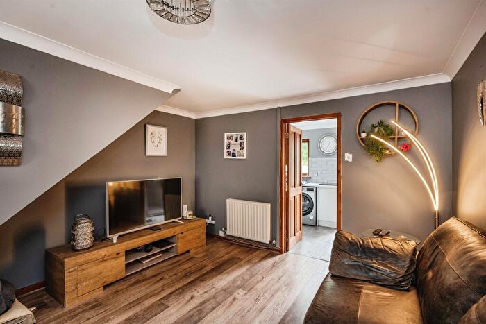 3 Bedroom Terraced House For Sale In Gelli Aur, Treboeth, Swansea, SA5