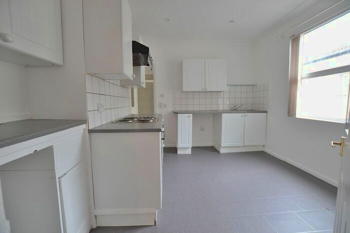 2 Bedroom Flat To Rent In Morgan Road, Bromley, BR1