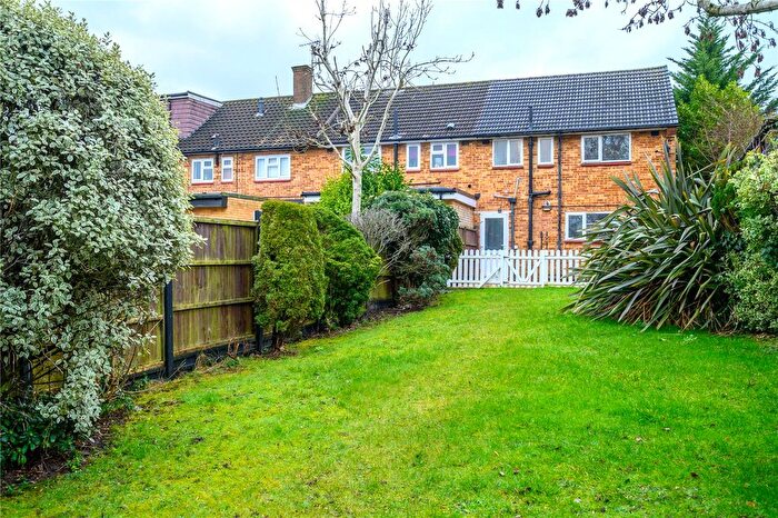 3 Bedroom End Terrace House For Sale In Grantham Green, Borehamwood, WD6