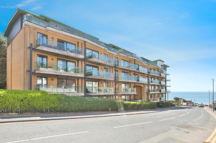 2 Bedroom Flat For Sale In Marina Close, Boscombe, Bournemouth, Dorset, BH5