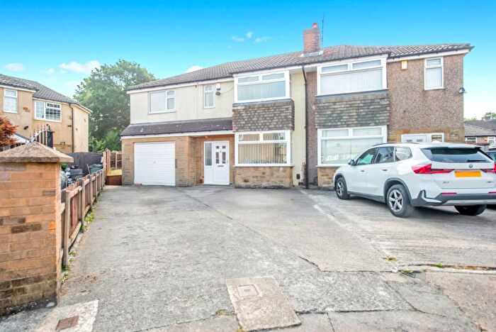 5 Bedroom Semi-Detached House For Sale In Flockton Close, East Bowling, Bradford, West Yorkshire, BD4