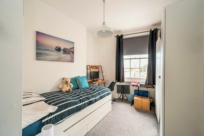 3 Bedroom Flat To Rent In Liverpool Road, Angel, London, N1