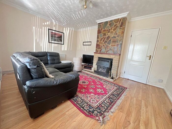 2 Bedroom Property To Rent In Edinburgh Avenue, Walsall, WS2