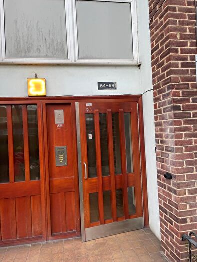 2 Bedroom Flat To Rent In The Clarksons, Barking, Essex, IG11