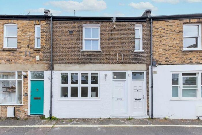 1 Bedroom Flat To Rent In Barb Mews, Barb Mews, Hammersmith, W6