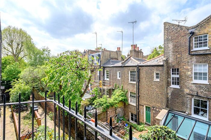 1 Bedroom Apartment To Rent In Tiverton House, Pleasant Place, Islington, London, N1