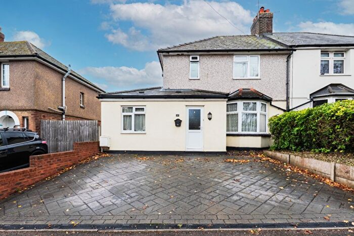 3 Bedroom Semi Detached House For Sale In Heath Lane, Dartford, Kent, DA1