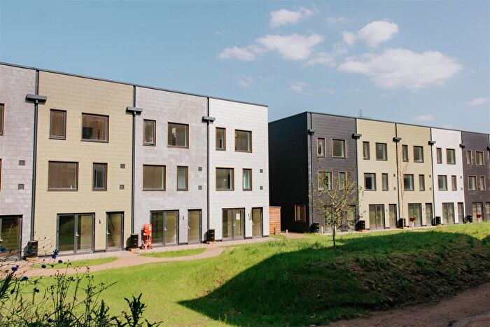 4 Bedroom Town House To Rent In Hidden Gardens, Stãll, Kirkstall, LS5
