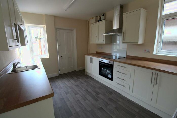 2 Bedroom Bungalow To Rent In Hawton Lane, New Balderton, Newark, NG24