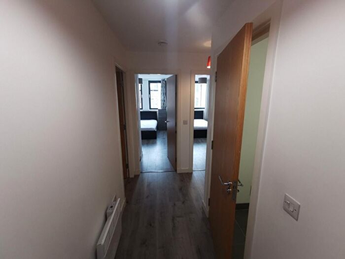 2 Bedroom Flat To Rent In Castle Street, City Centre, Dundee, DD1