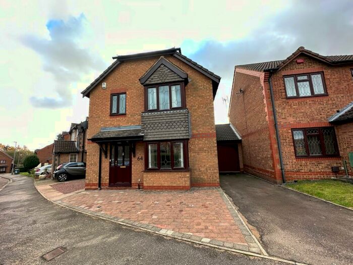 4 Bedroom Detached House To Rent In Malthouse Green, Luton, Bedfordshire, LU2