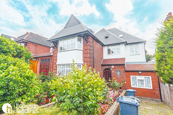 4 Bedroom Flat To Rent In Armitage Road, Golders Green, NW11