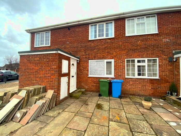 2 Bedroom Flat To Rent In Thorn Tree Avenue, Filey, North Yorkshire, YO14