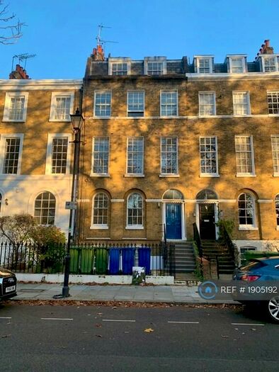 Studio To Rent In Addington Square, London, SE5