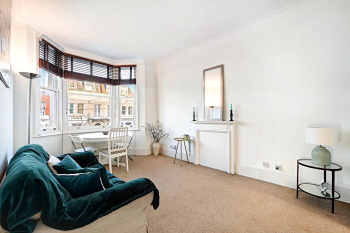 1 Bedroom Flat To Rent In Oxberry Avenue, London, SW6