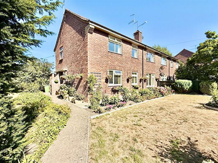 2 Bedroom Flat For Sale In Coronation Road, Wroughton, Swindon, SN4