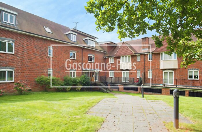 1 Bedroom Apartment To Rent In Horsham Road, Dorking, RH4