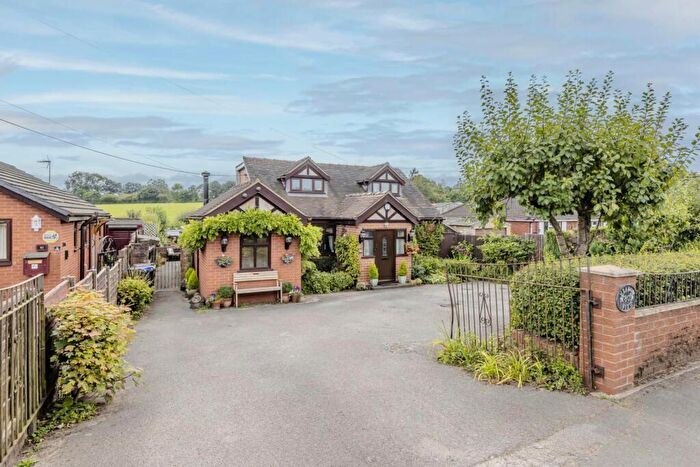 3 Bedroom Detached House For Sale In Uttoxeter Road, Draycott In The Moors, ST11