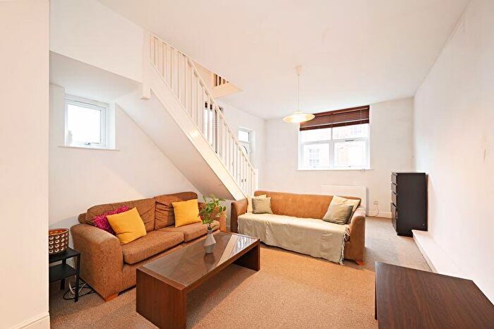 1 Bedroom Maisonette To Rent In Flat, A Fulwood Road, Sheffield, S10
