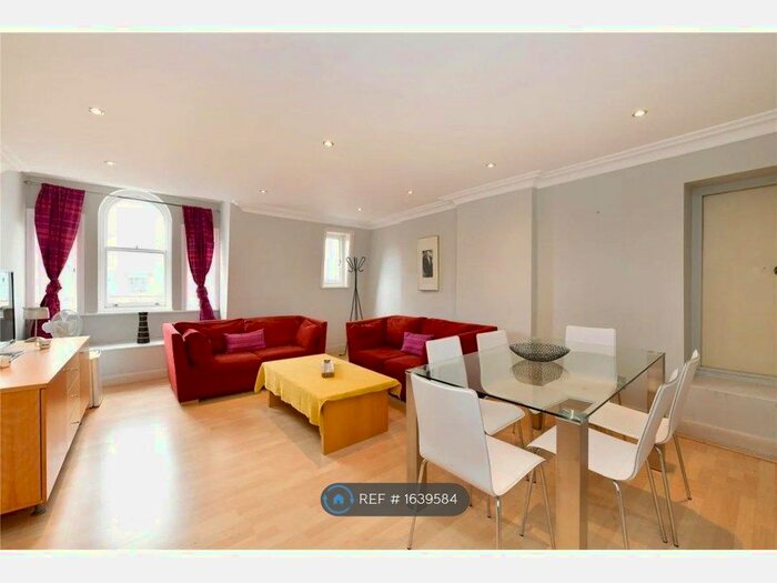2 Bedroom Flat To Rent In Nottingham Place, London, W1U