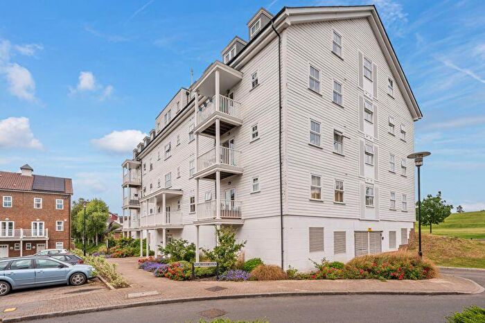 2 Bedroom Flat To Rent In Beaumont Drive, Worcester Park, KT4