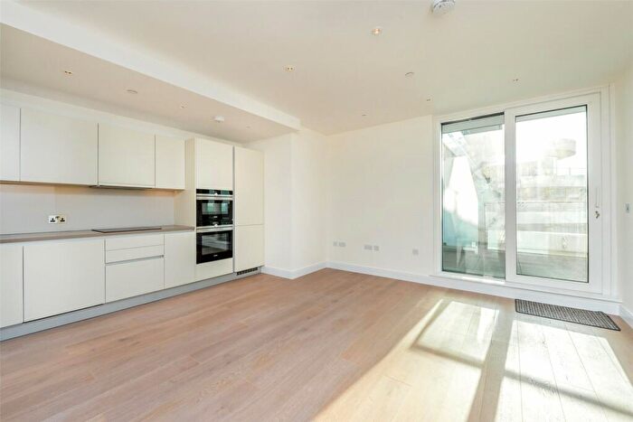 1 Bedroom Apartment For Sale In Cascade Court, Vista, Sopwith Way, SW11