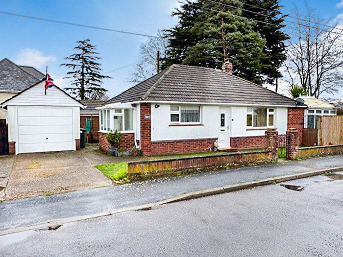 3 Bedroom Detached Bungalow For Sale In Pardoe Close, Hedge End, SO30