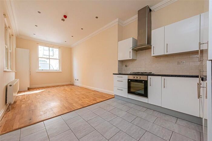 1 Bedroom Flat To Rent In Stoke Newington Road, N16