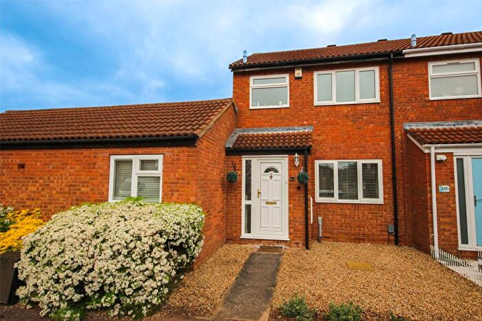 4 Bedroom Semi-Detached House For Sale In Alburgh Close, Bedford, Bedfordshire, MK42