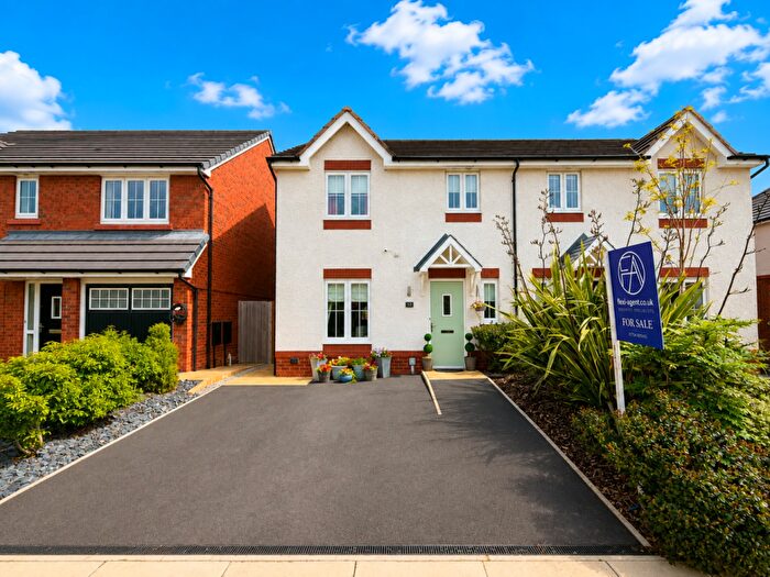 3 Bedroom Semi Detached House For Sale In Balmoral Drive, Southport, Merseyside, PR9