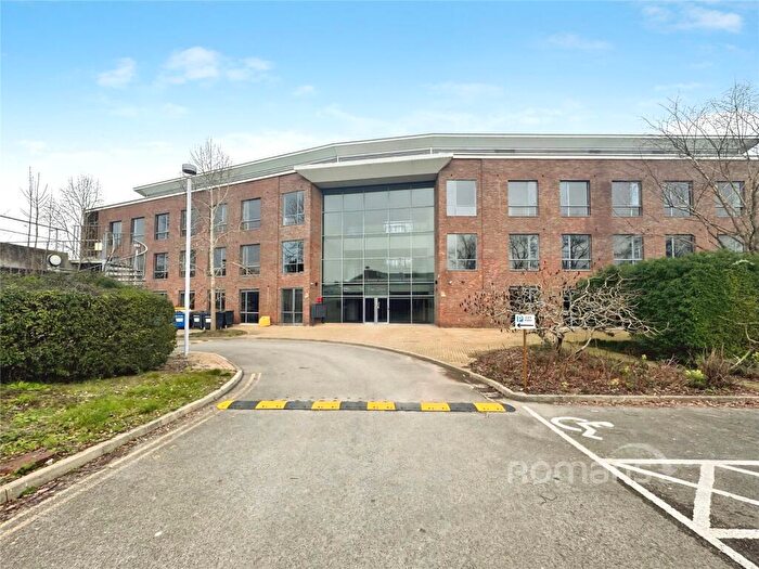 Flat To Rent In Roop House, Waterfront, Fleet, GU51