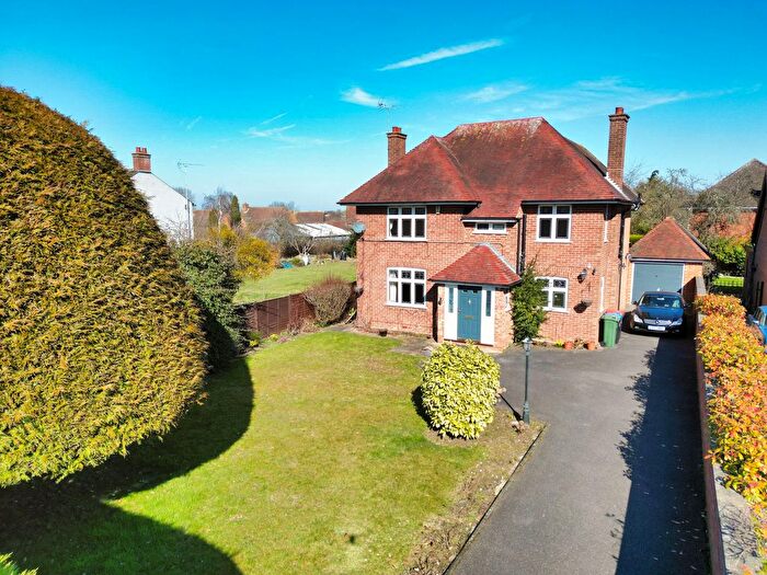 4 Bedroom Detached House To Rent In London Road, Loughton, MK5