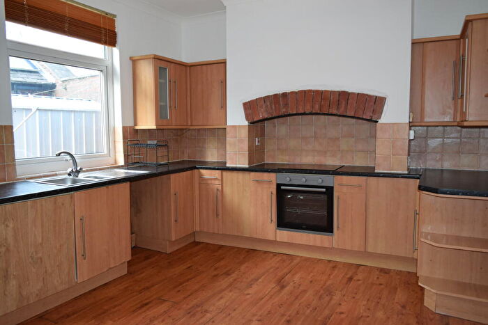 2 Bedroom House To Rent In Pleckgate Road, BB1