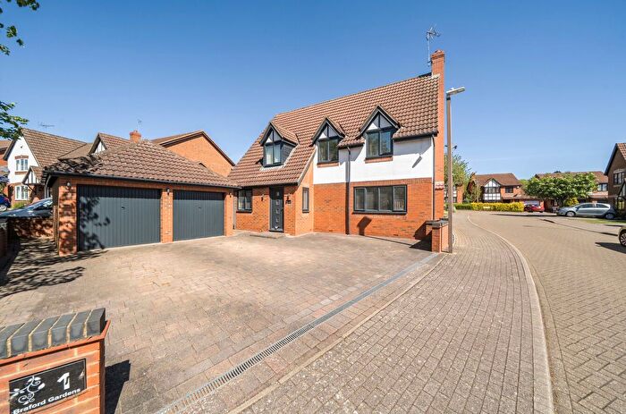 4 Bedroom Detached House For Sale In Braford Gardens, Milton Keynes, MK5
