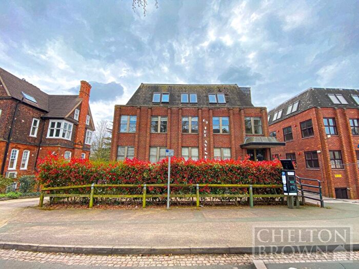2 Bedroom Apartment For Sale In The Avenue, Cliftonville, Northampton, Northamptonshire, NN1