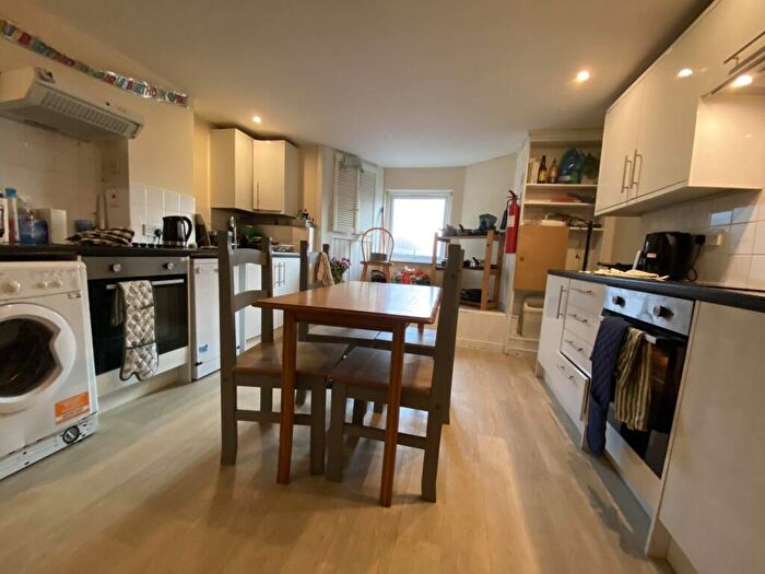 9 Bedroom Semi-Detached House To Rent In Mauldeth Road West, Withington, M20