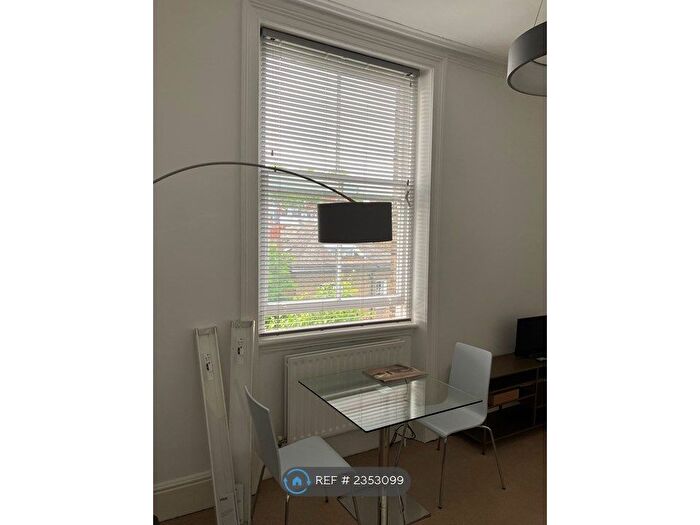 1 Bedroom Flat To Rent In Old Brompton Road, London, SW5