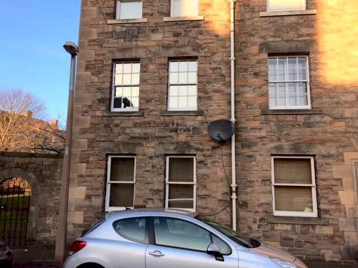2 Bedroom Flat To Rent In /, Pleasance, Edinburgh, EH8