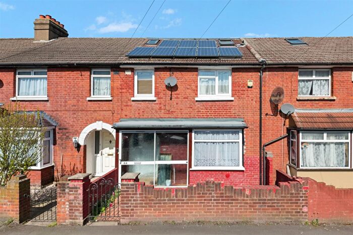 4 Bedroom Terraced House For Sale In Bedford Avenue, Hayes, UB4