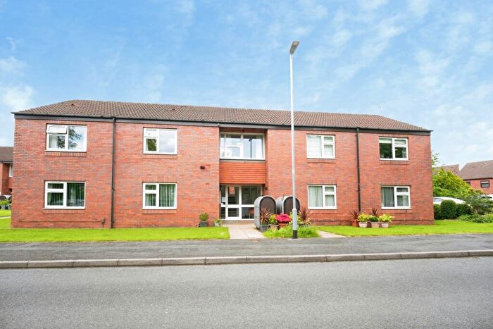 2 Bedroom Apartment For Sale In Magdalene Close (A), Cookridge, LS16