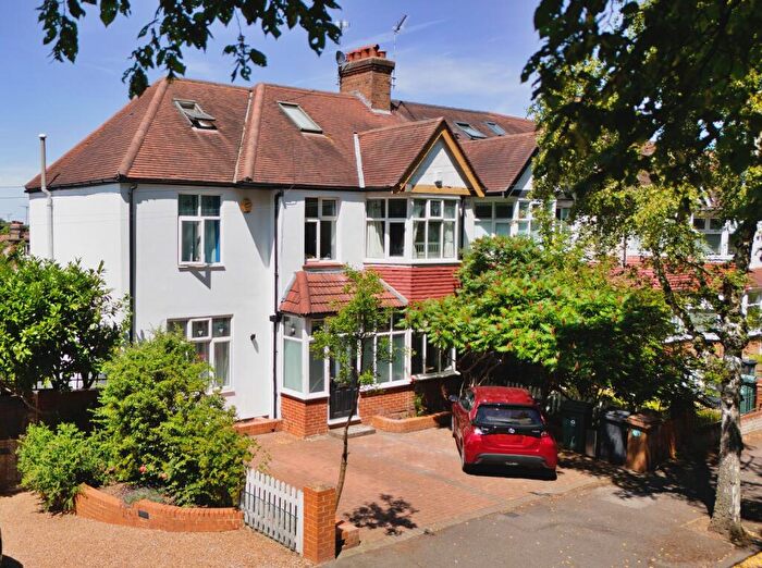 6 Bedroom End Of Terrace House For Sale In Forest Drive, Woodford Green, Essex., IG8