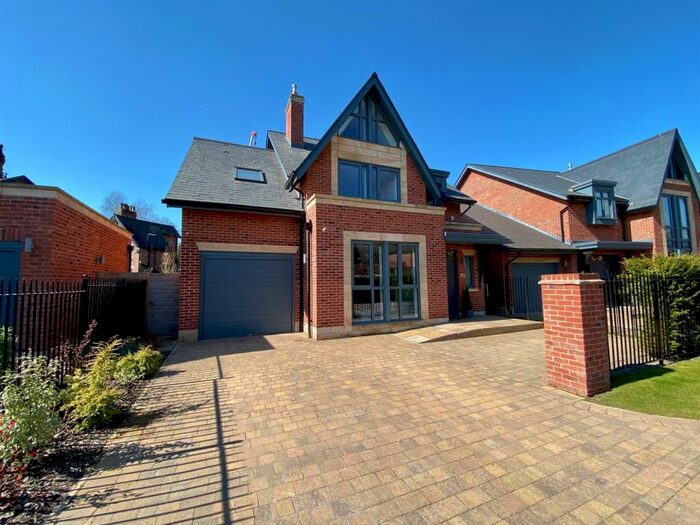 4 Bedroom Detached House To Rent In Bloomesbury Avenue, Didsbury, M20