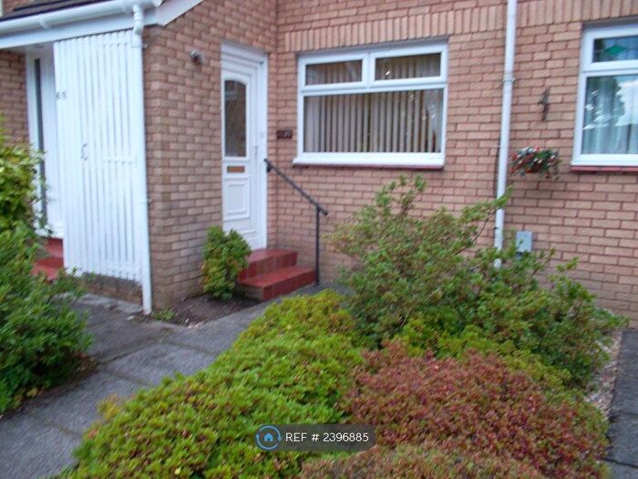 2 Bedroom Flat To Rent In Muirkirk Drive, Glasgow, G13