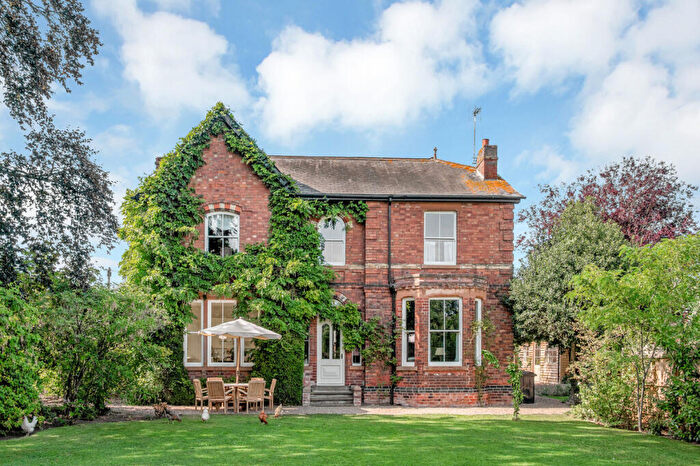 4 Bedroom Detached House For Sale In Lee Road, Nottingham, NG14