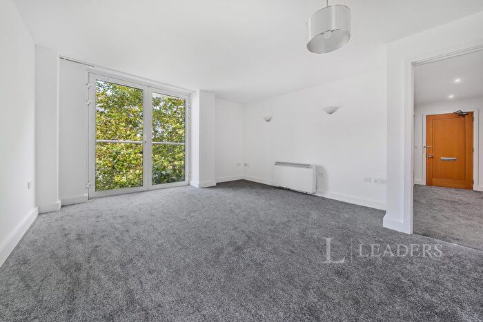 1 Bedroom Flat To Rent In Channel Way, Southampton, SO14