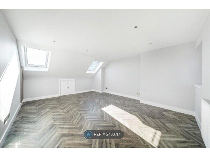 2 Bedroom Maisonette To Rent In Bollo Lane, London, W4