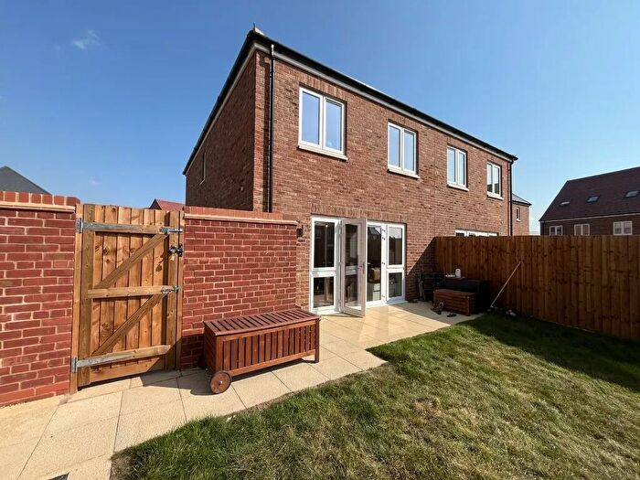 3 Bedroom Semi-Detached House To Rent In Collerne Street, Romford, RM3