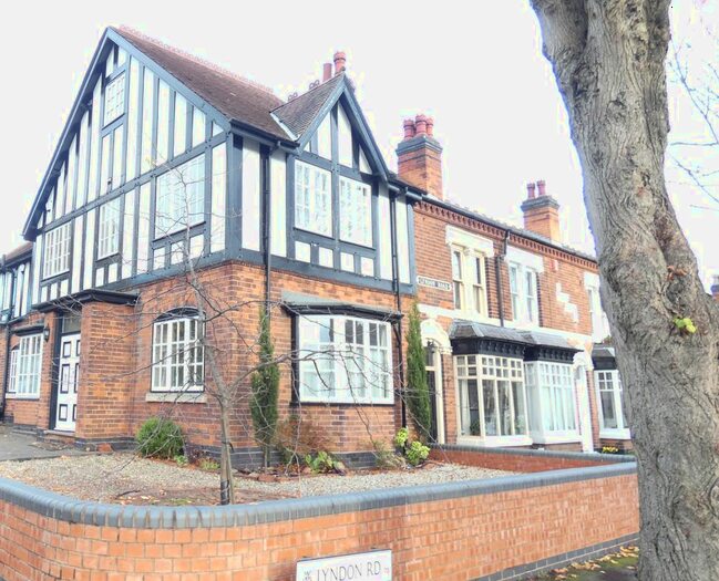 2 Bedroom Town House To Rent In Upper Clifton Road, Sutton Coldfield, B73